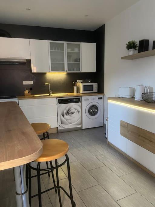 Gite Comme Chez Soi Ducey Les Cheris Екстериор снимка